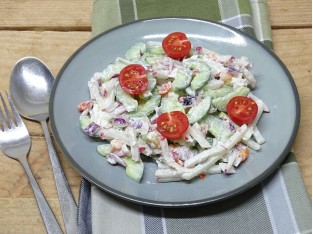 Komkommer-dille salade